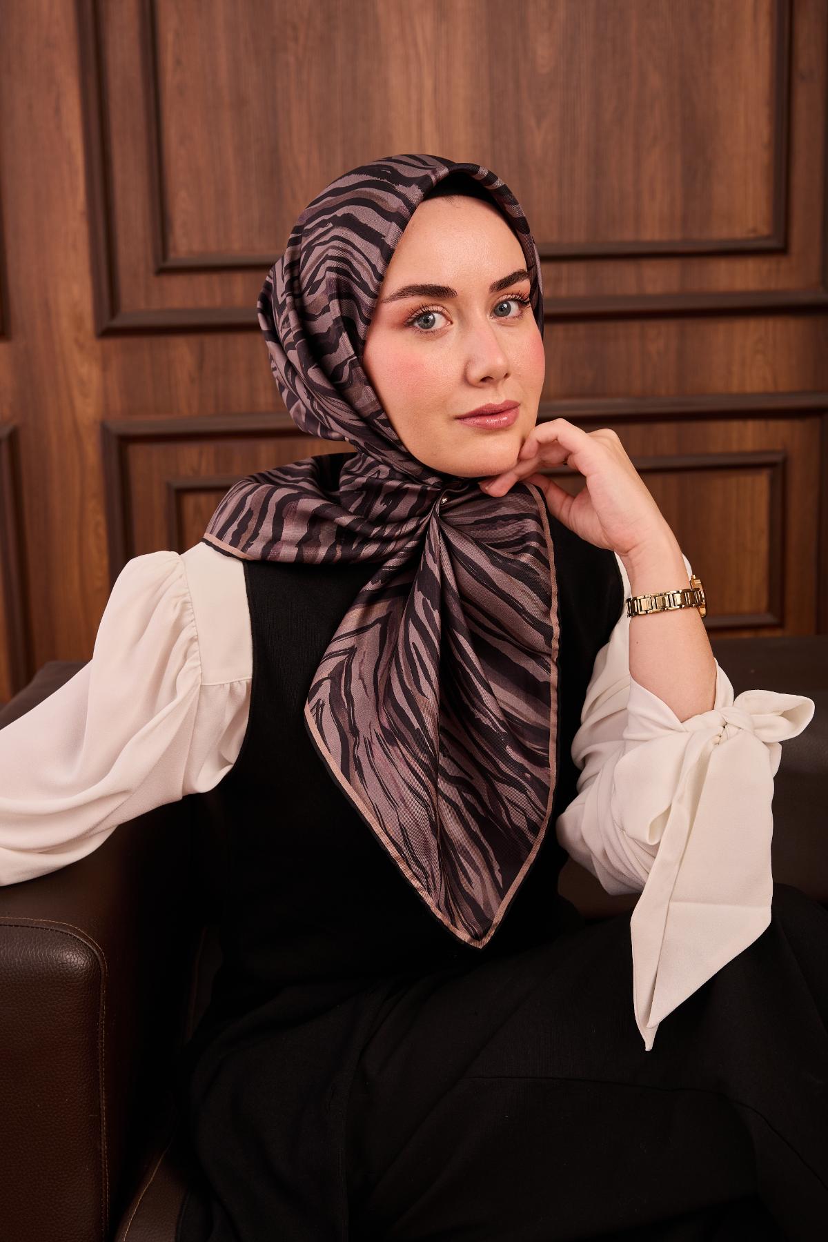 Yeni Sezon Twill İpek Eşarp 11495-01 - İthalesarponline.com - Yeni Sezon Twill İpek Eşarp - Silk Home