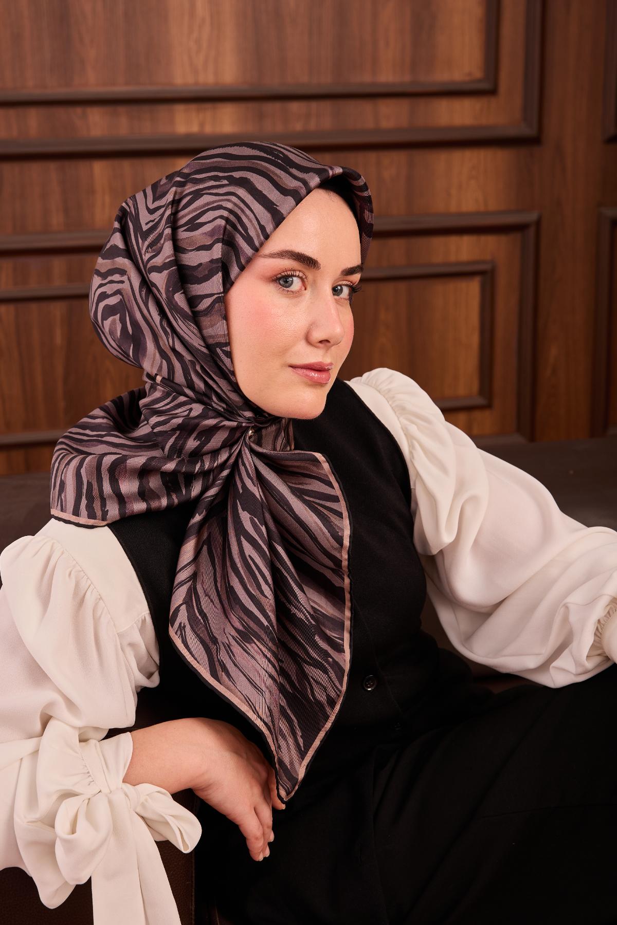 Yeni Sezon Twill İpek Eşarp 11495-01 - İthalesarponline.com - Yeni Sezon Twill İpek Eşarp - Silk Home