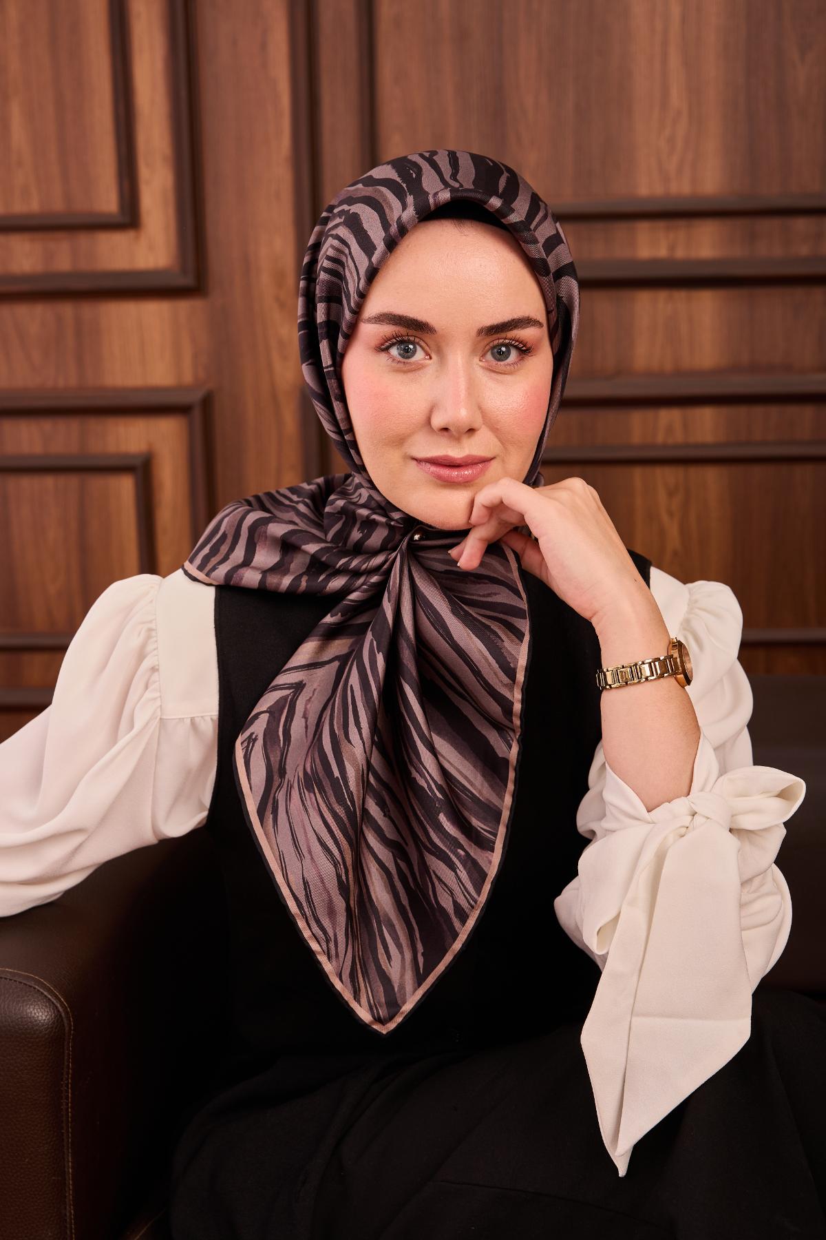 Yeni Sezon Twill İpek Eşarp 11495-01 - İthalesarponline.com - Yeni Sezon Twill İpek Eşarp - Silk Home