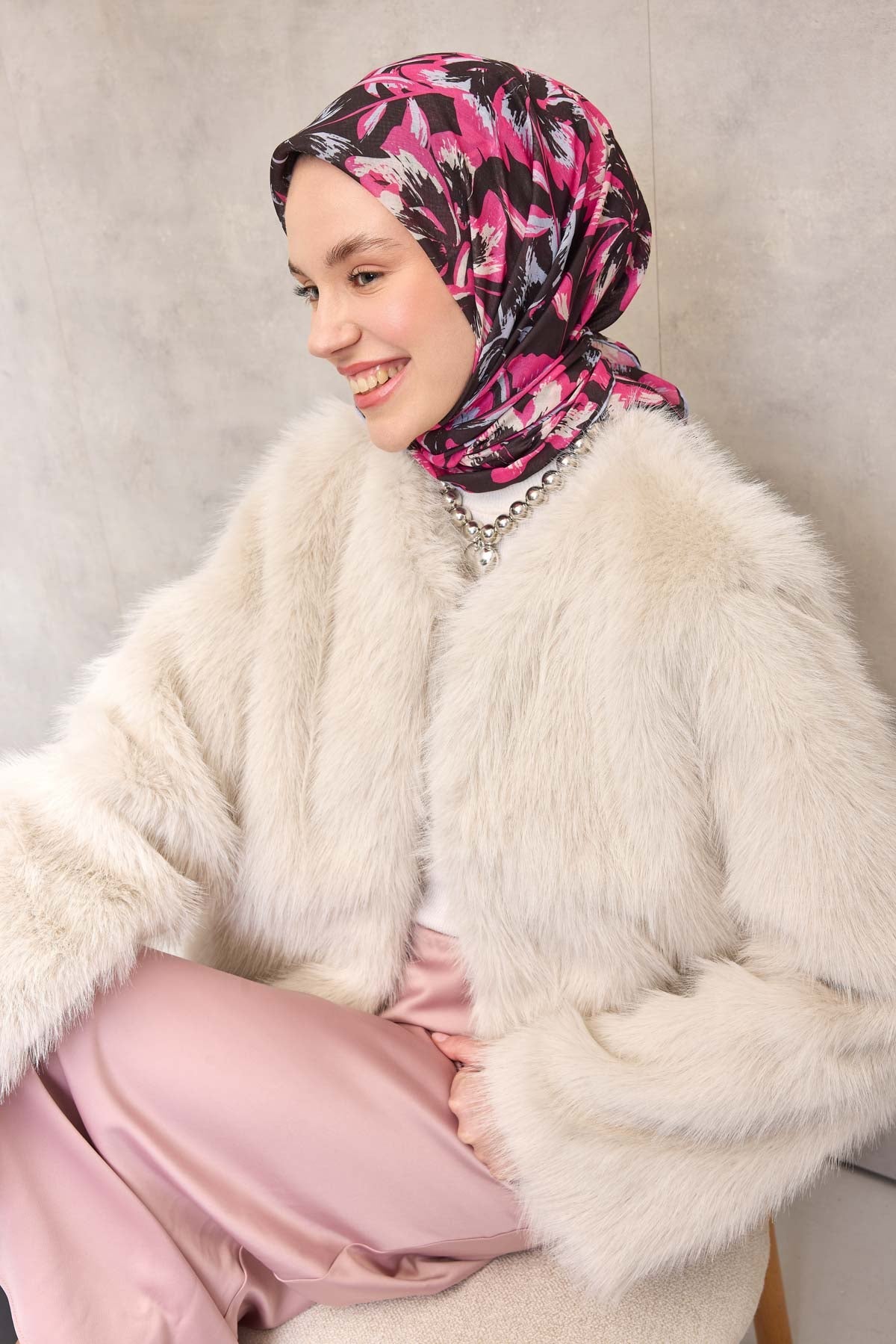 Silk Home Soft Eşarp 73117-01 - İthalesarponline.com - Soft Eşarp - Silk Home